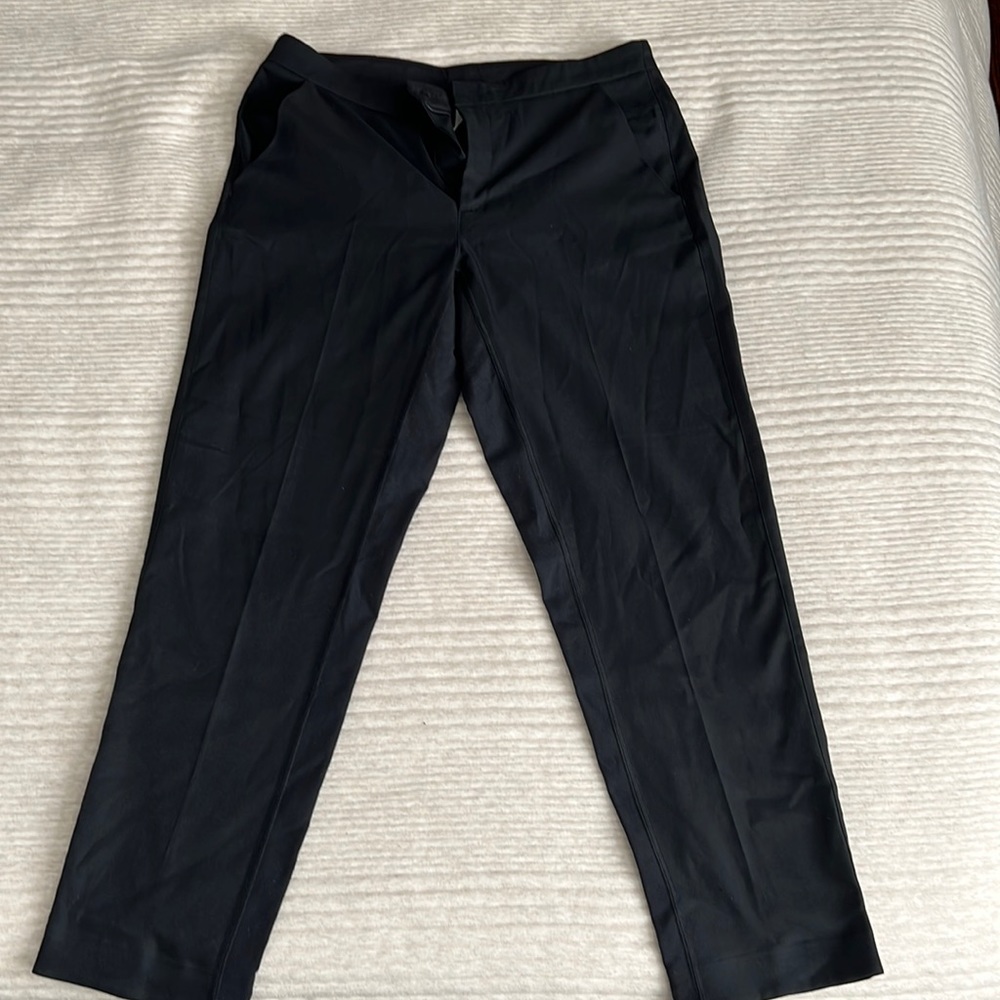 Lululemon size 8 women’s black “dressy” pant